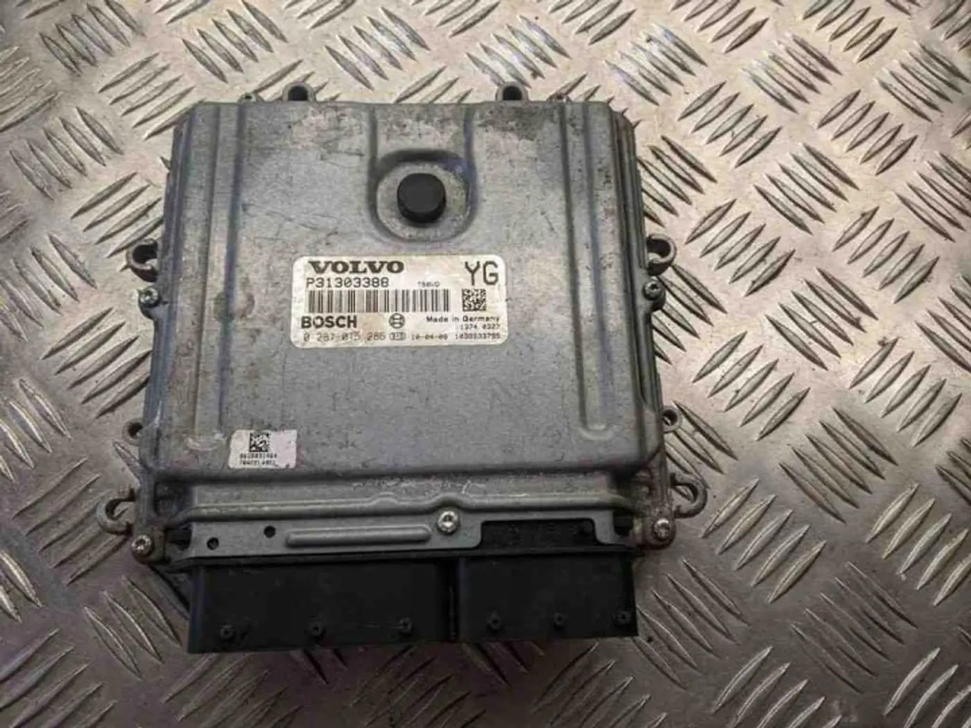 Блок управления двигателем к Volvo C30 2006