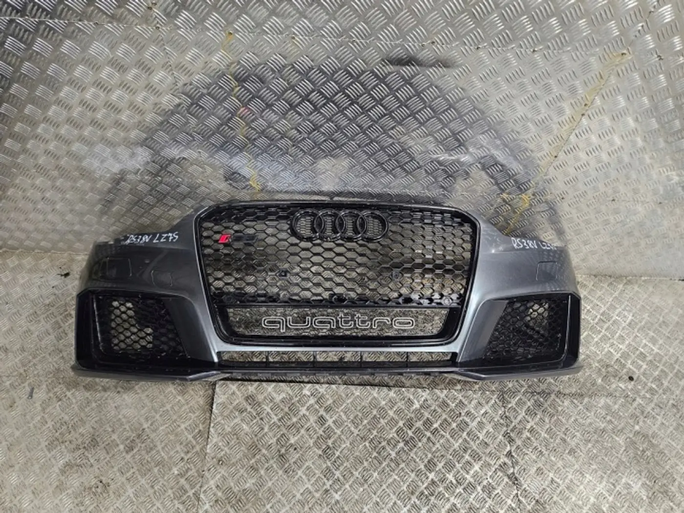 Бампер передний к Audi RS 3 2015