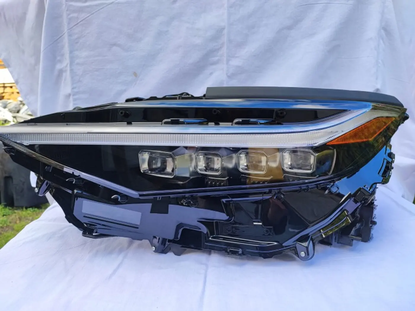 Фара левая к Toyota bZ4X 2022