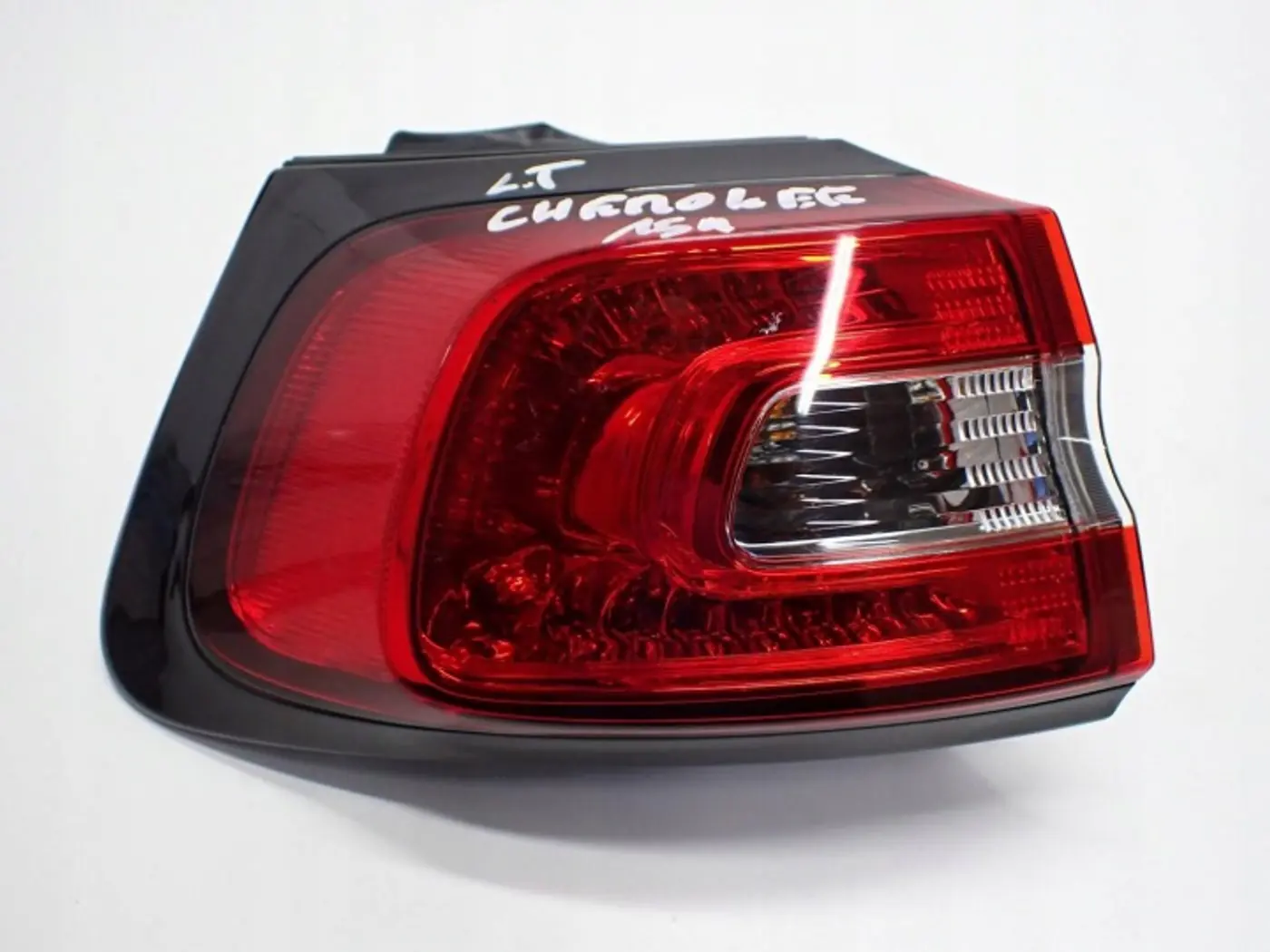 Фонарь задний левый к Jeep Cherokee 2013