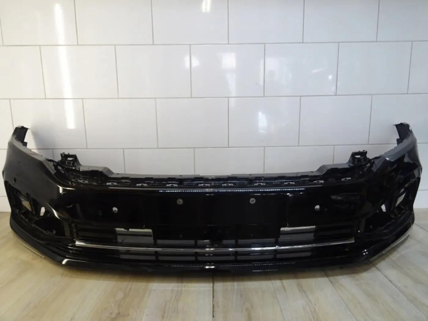 Бампер передний к Volkswagen Phaeton 2010