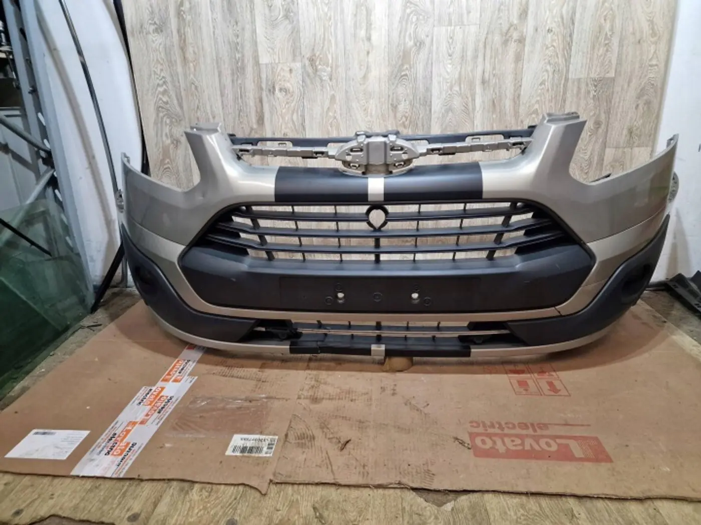 Бампер передний к Ford Transit Custom 2012