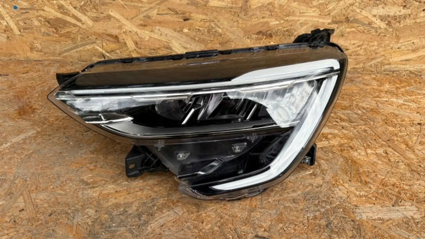 Фара левая к Renault Arkana 2019