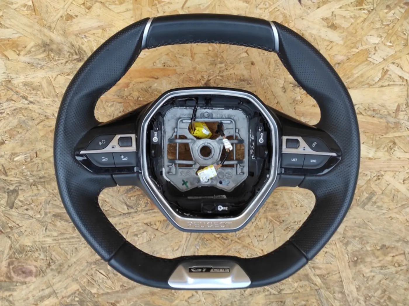 Руль к Peugeot Rifter 2018