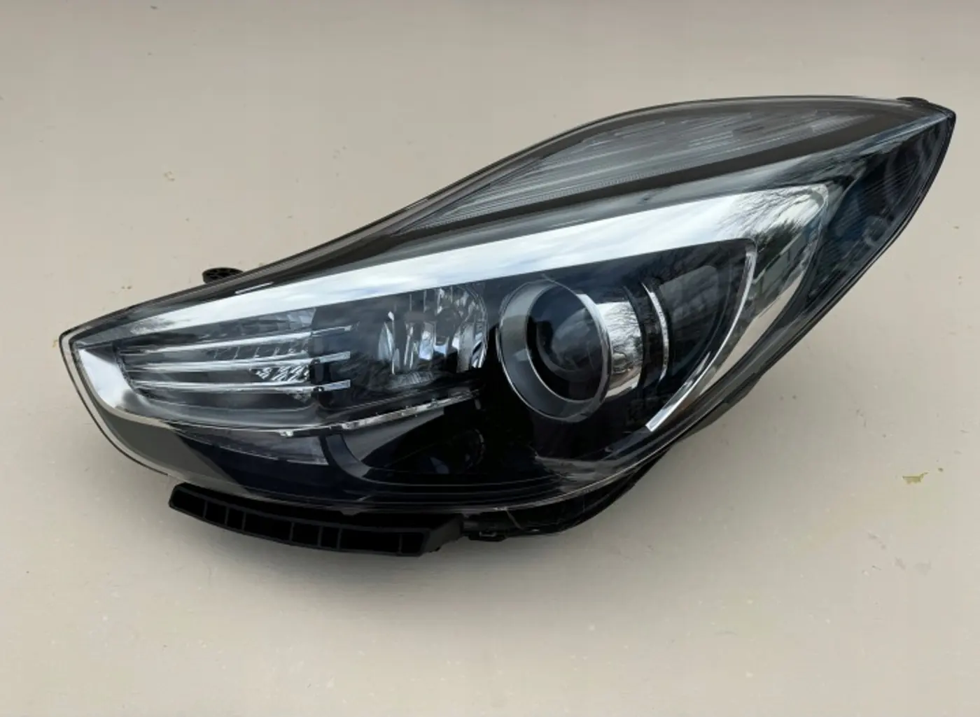 Фара левая к Hyundai ix20 2015