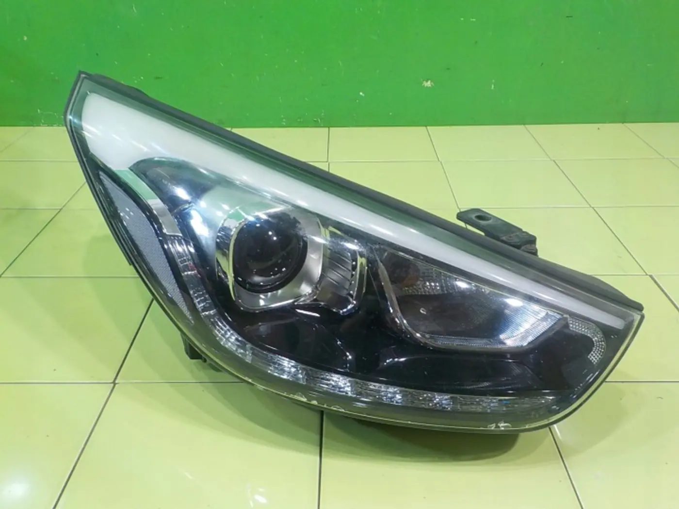 Фара левая к Hyundai ix35 2013
