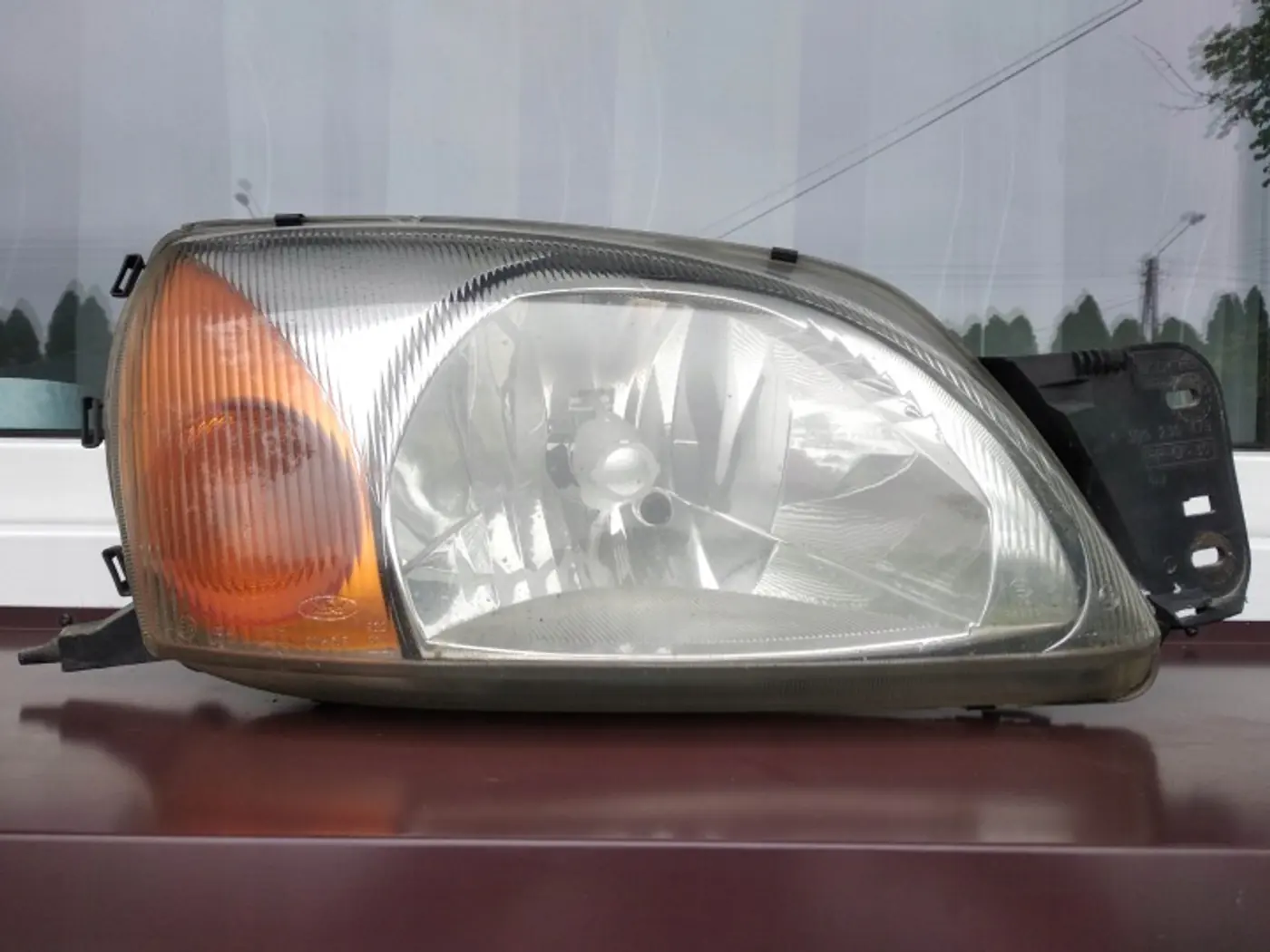Фара правая к Ford Fiesta 2008