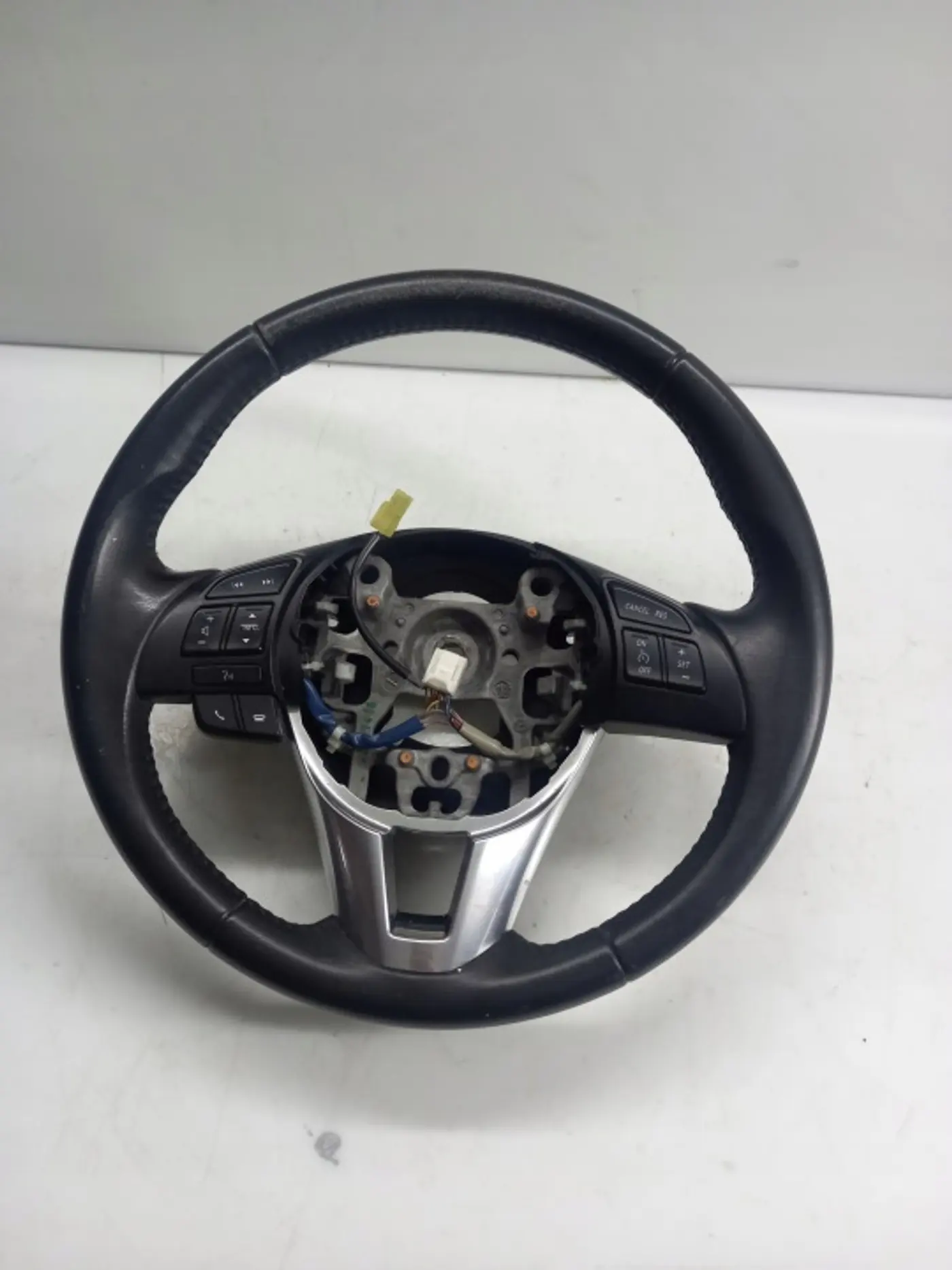 Руль к Mazda 2 2003