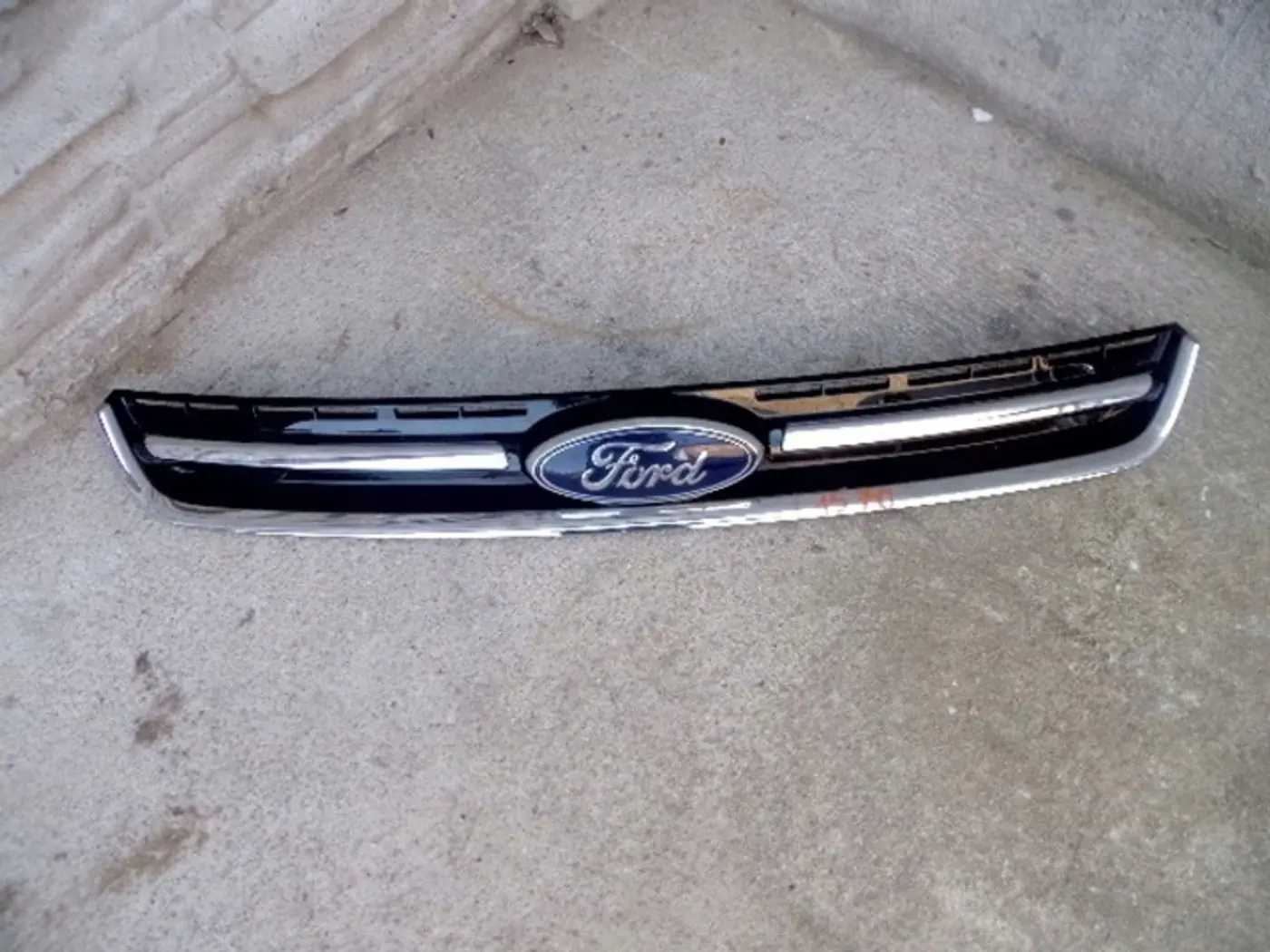 Решетка радиатора к Ford Kuga 2013