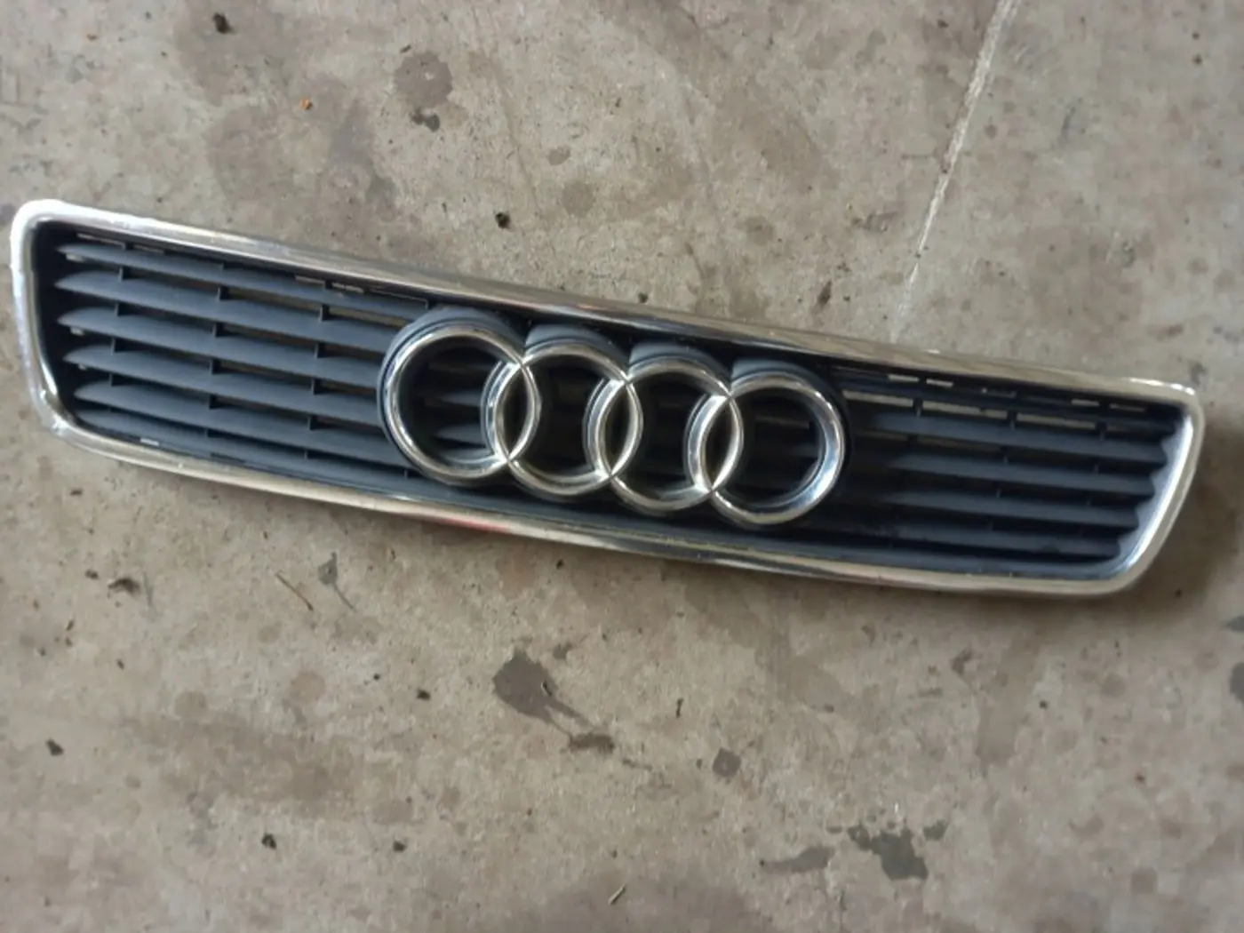 Решетка радиатора к Audi S4 1997