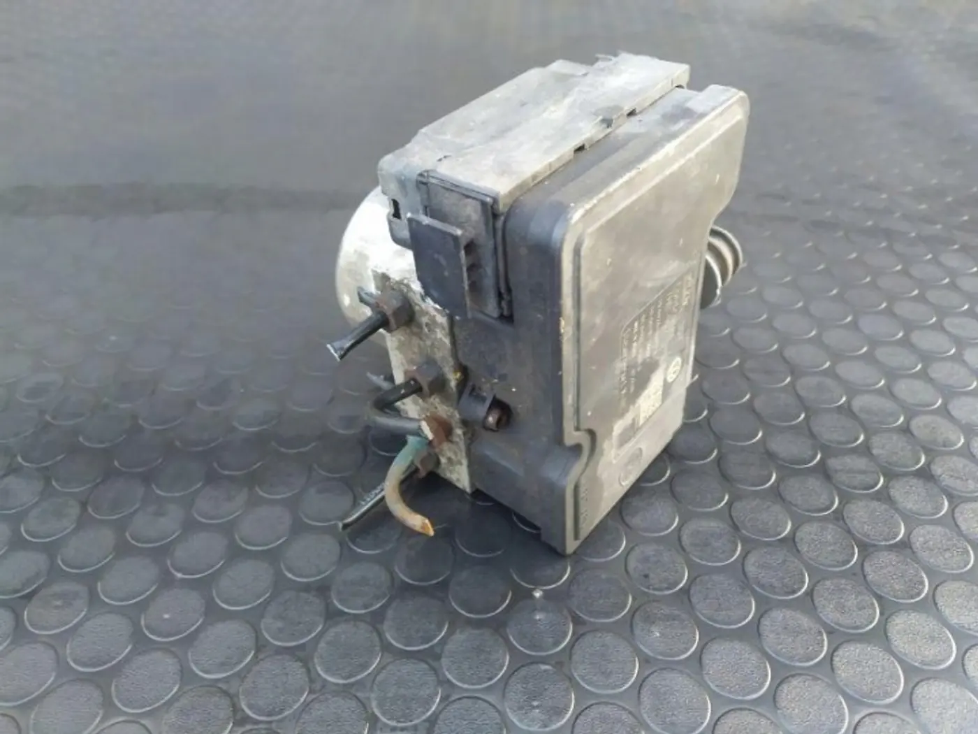 Блок ABS к Volkswagen Multivan 2003