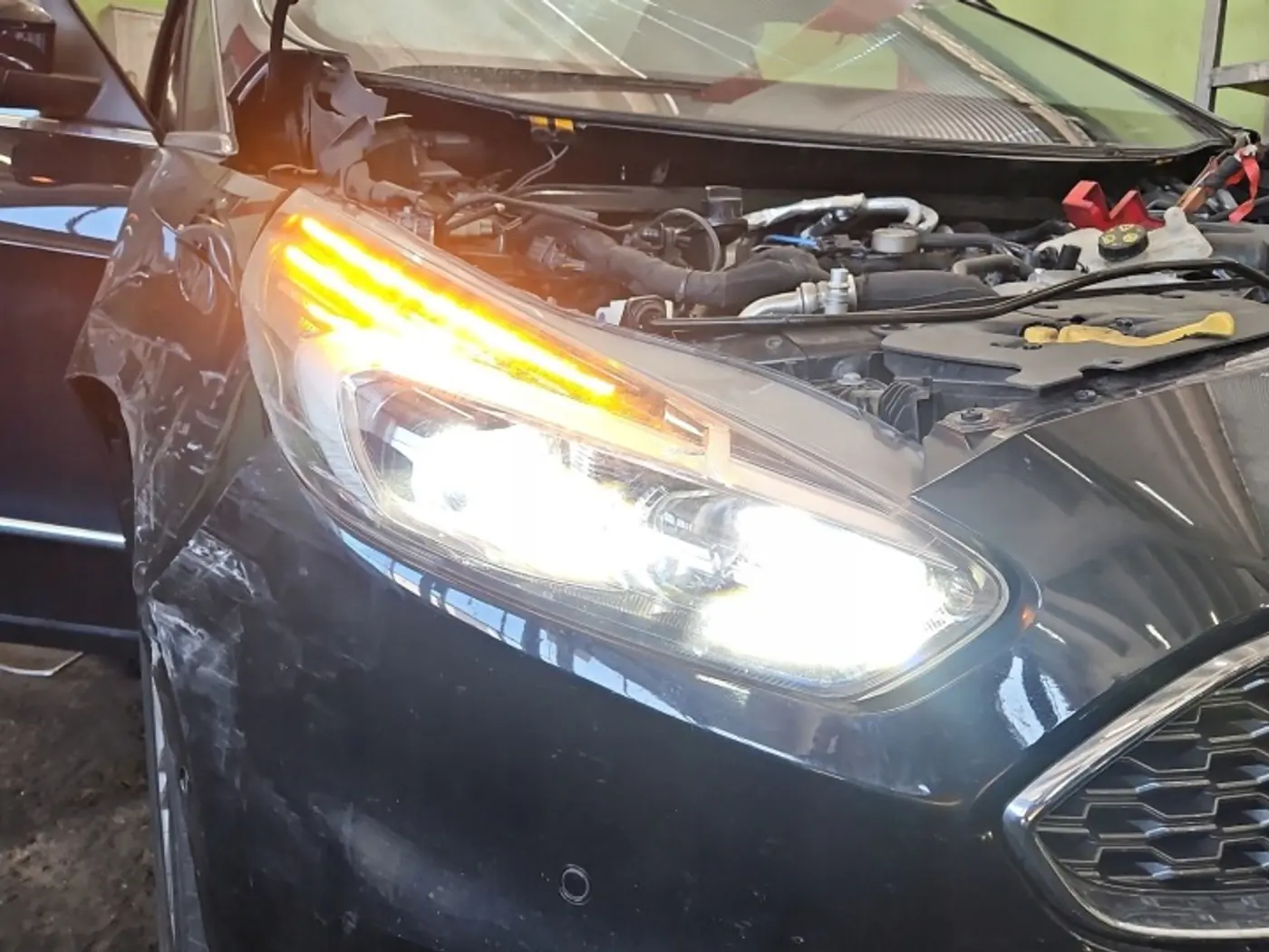 Фара правая к Ford S-MAX 2015