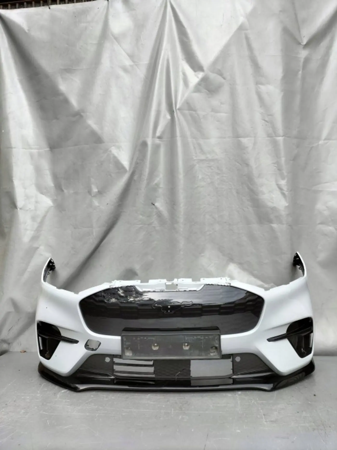 Бампер передний к Ford Mustang Mach-E 2020