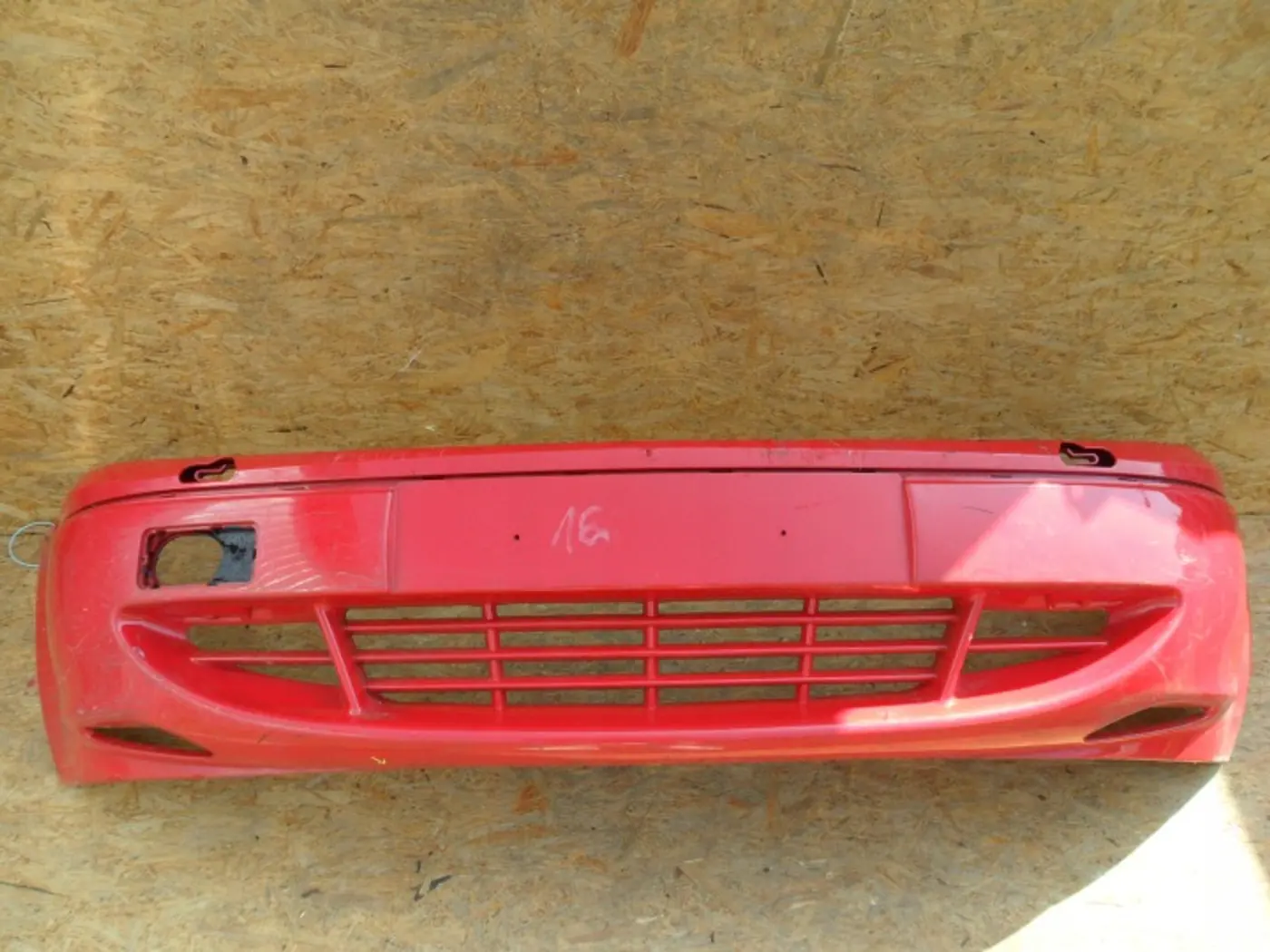 Бампер передний к Ford Fiesta 1999