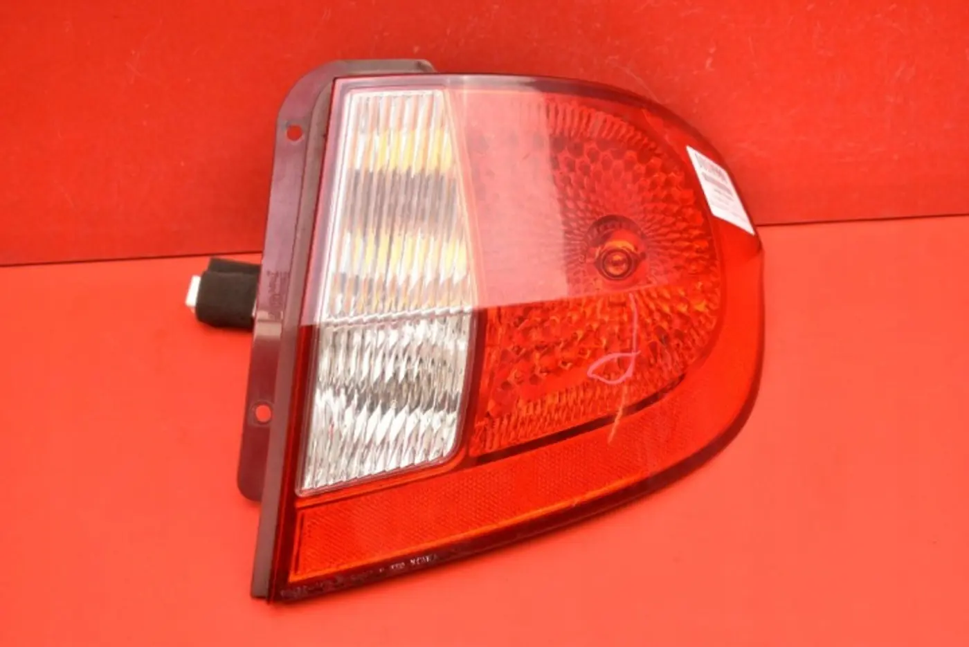 Фонарь задний правый к Hyundai Getz 2002
