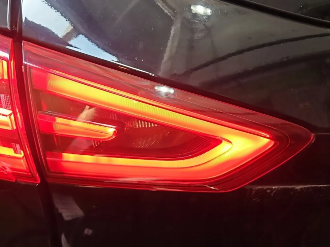 Фонарь задний левый к Ford S-MAX 2015