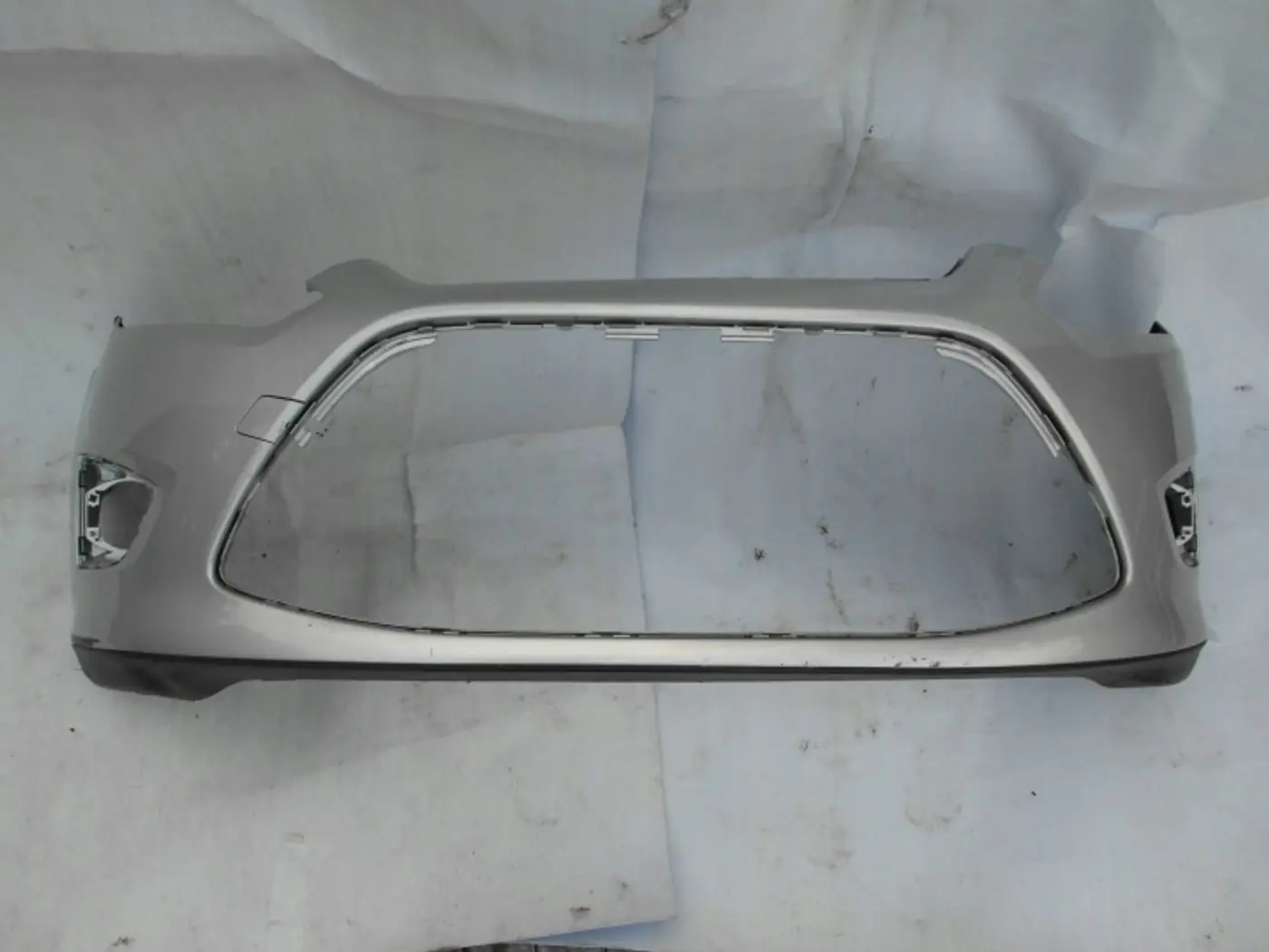 Бампер передний к Ford C-MAX 2010