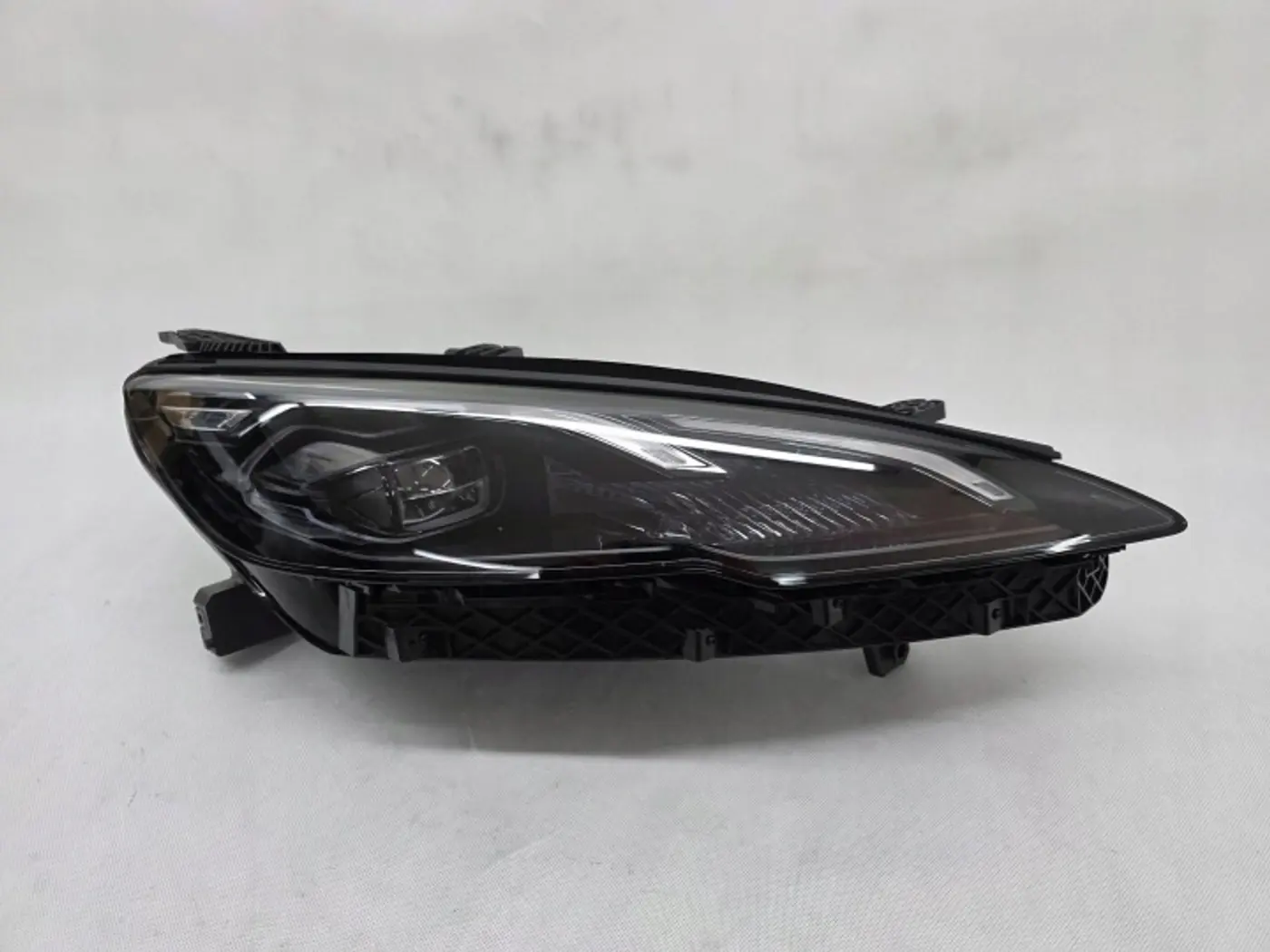 Фара правая к BYD Seal 2022