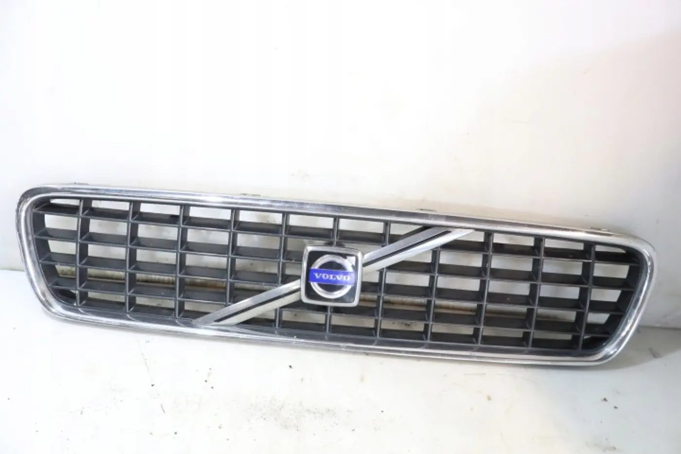 Решетка радиатора к Volvo S40 2004