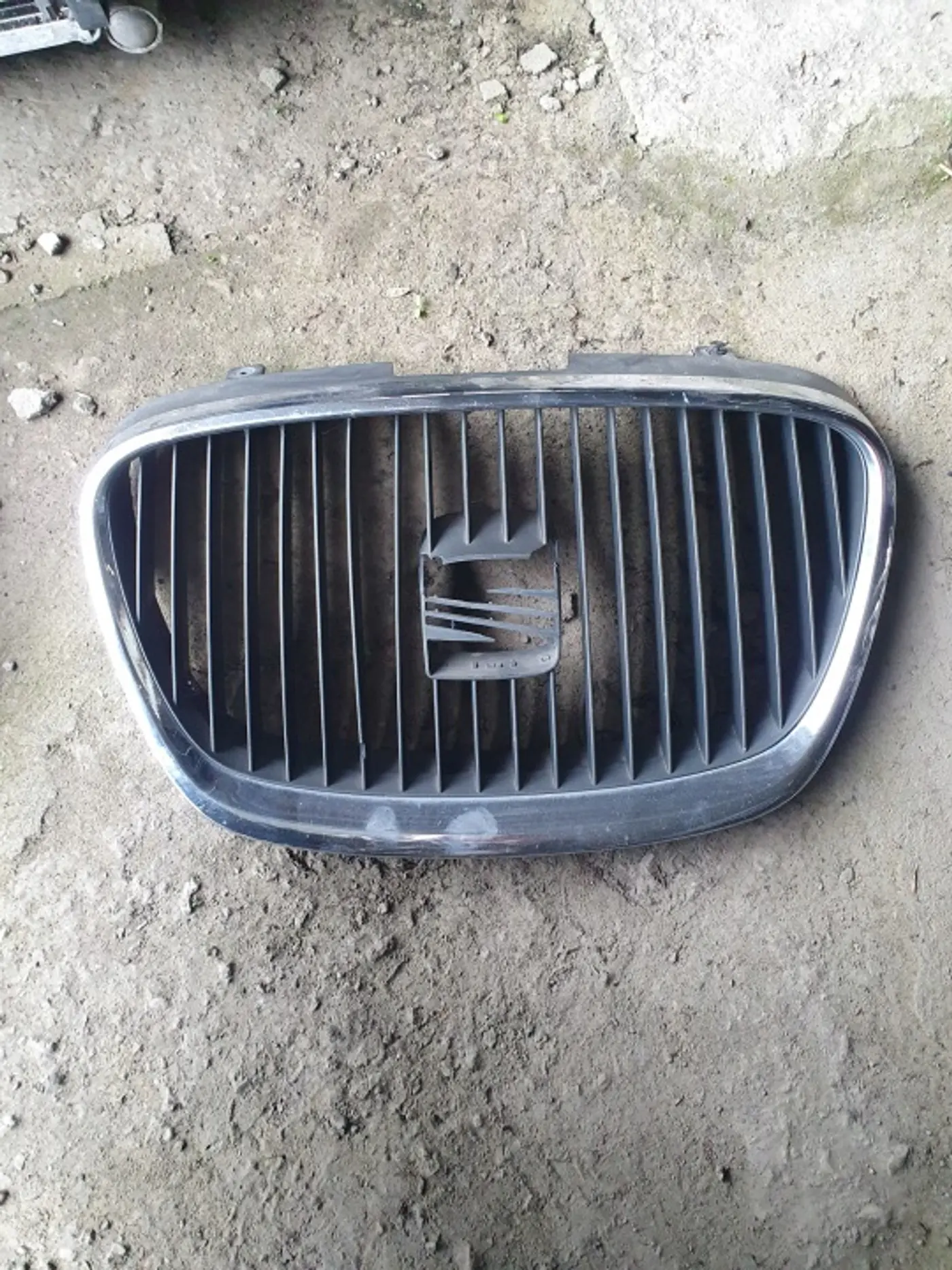 Решетка радиатора к SEAT Leon 2009