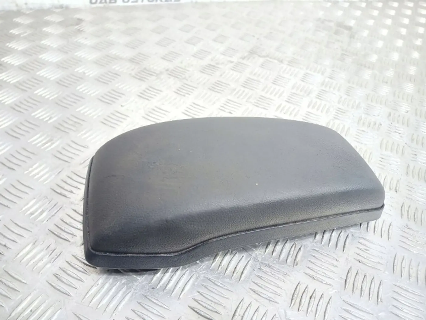 Подлокотник к Ford Mondeo 2000