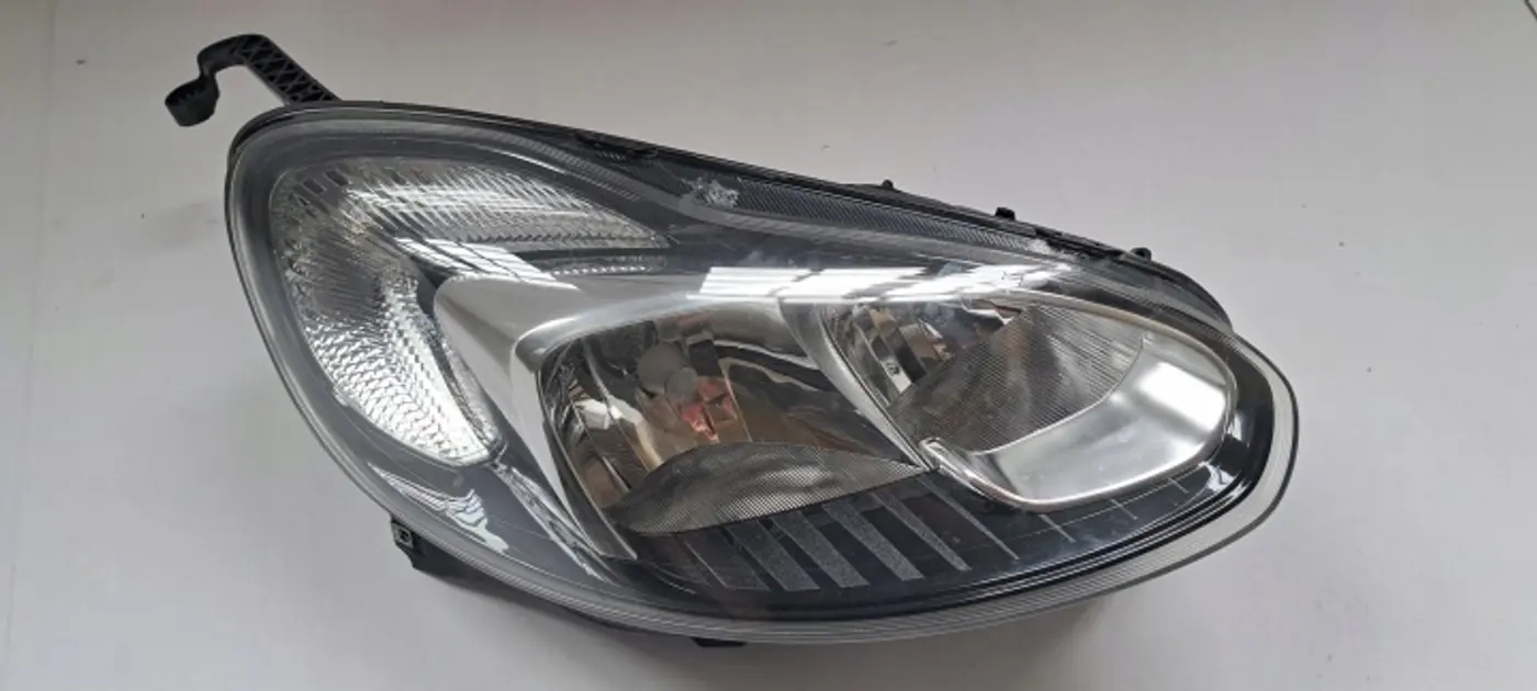 Фара правая к Opel Adam 2012