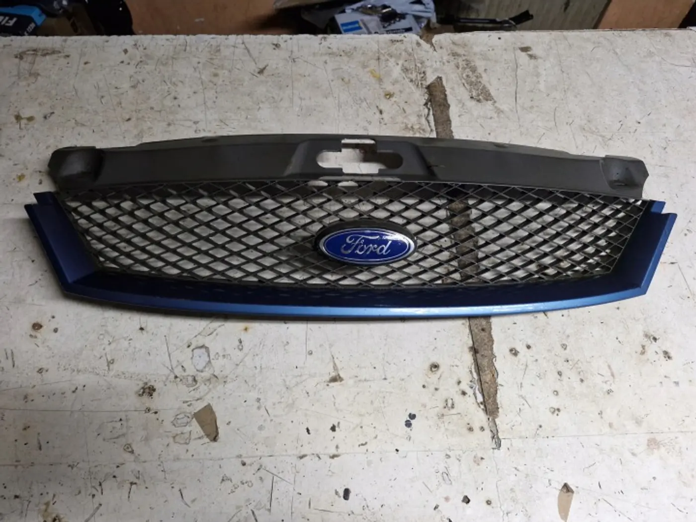 Решетка радиатора к Ford Mondeo 2000