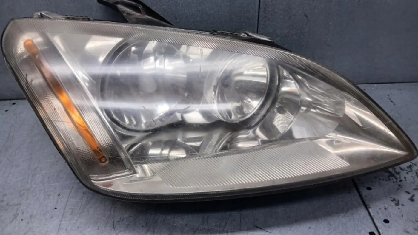 Фара правая к Ford C-MAX 2003