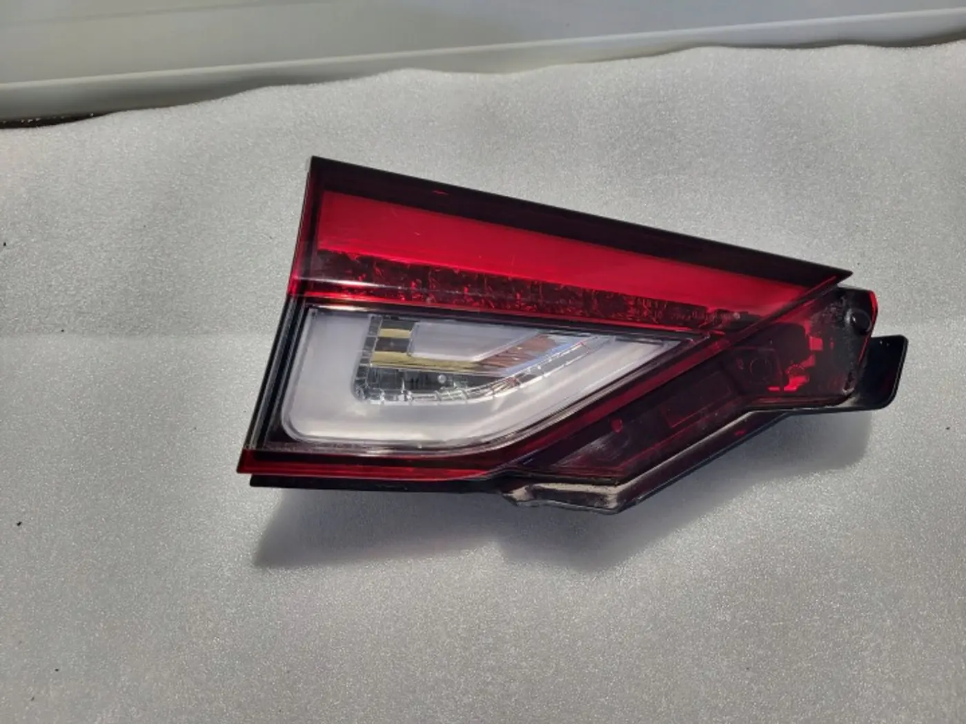 Фара левая к Mitsubishi Eclipse Cross 2020