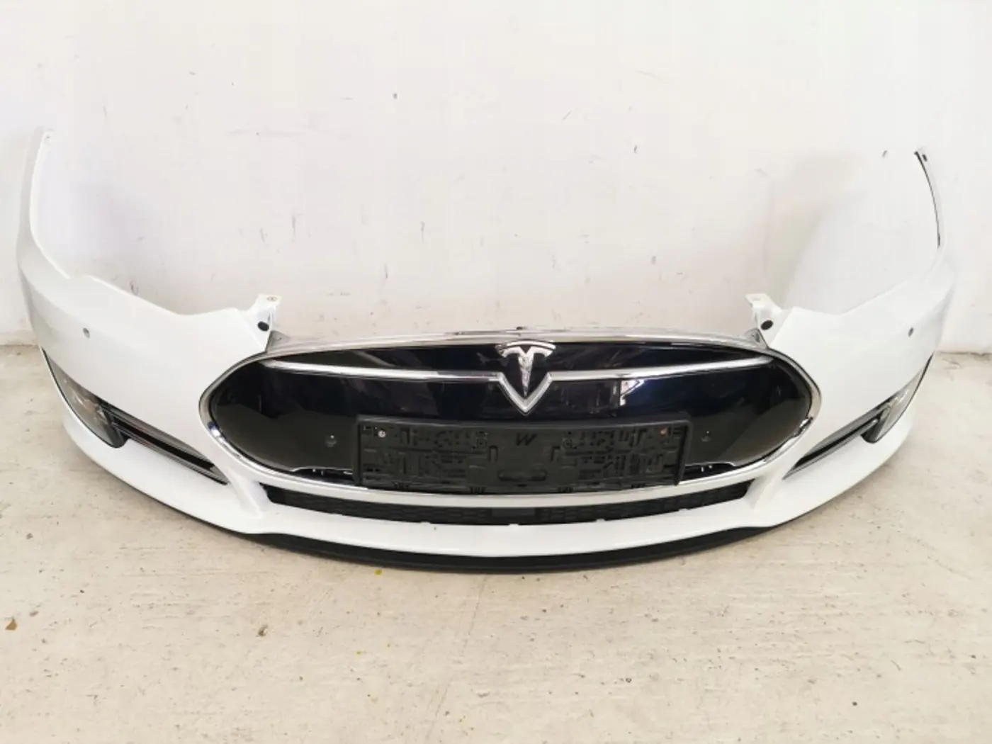 Бампер передний к Tesla Model S 2016