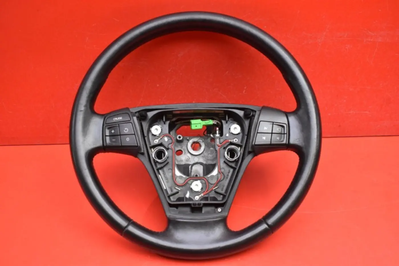 Руль к Volvo C70 2005