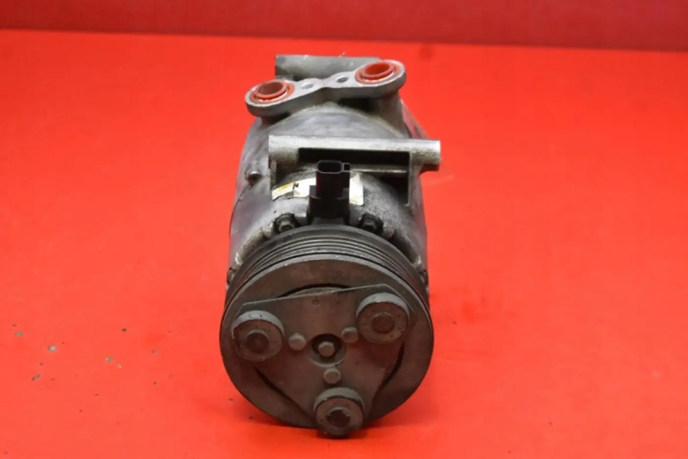 Компрессор кондиционера к Volvo V50 2003