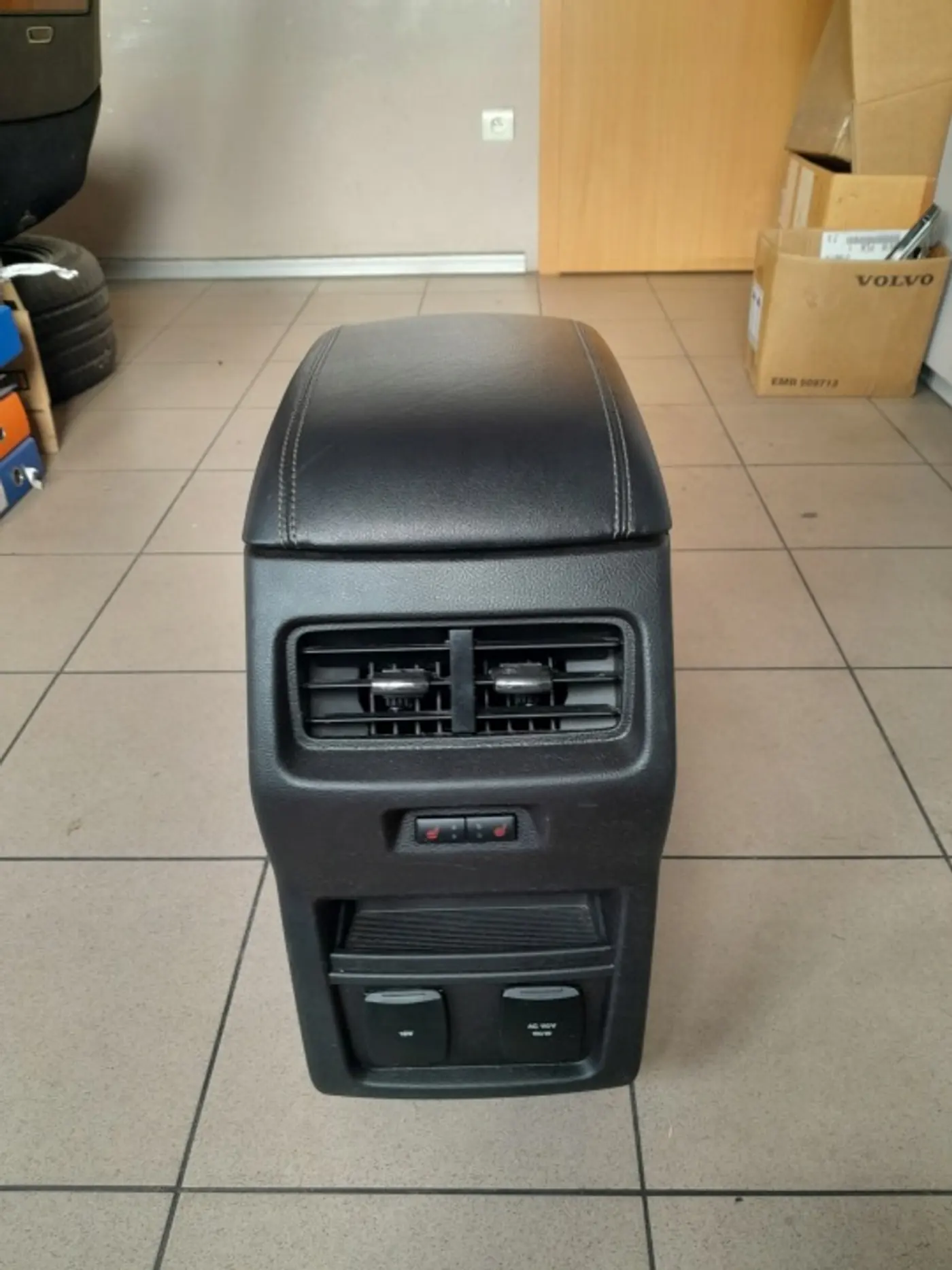 Подлокотник к Ford Edge 2015