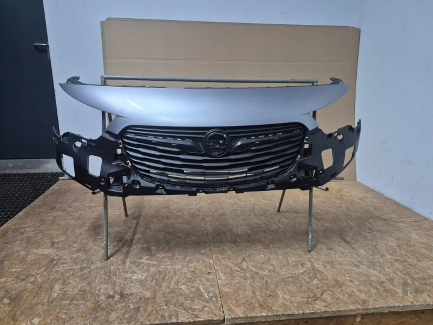 Решетка радиатора к Opel Combo 2018