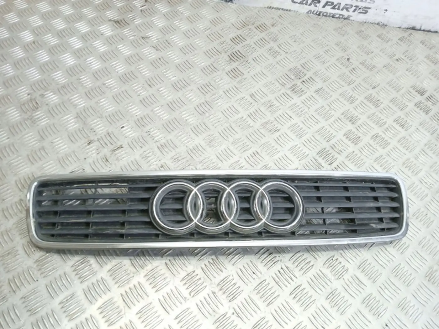 Решетка радиатора к Audi S4 1997