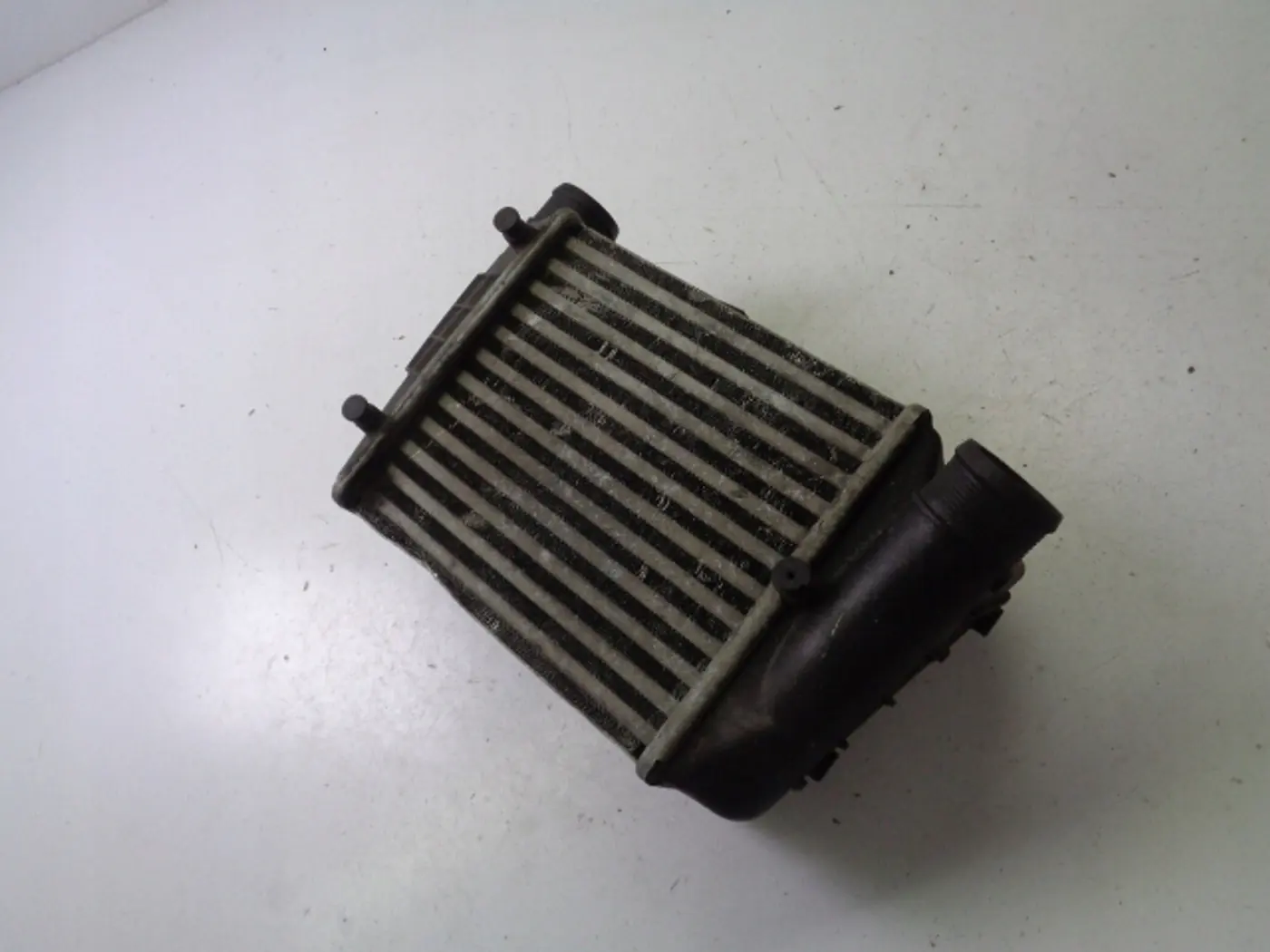Интеркулер к Audi A4 2004