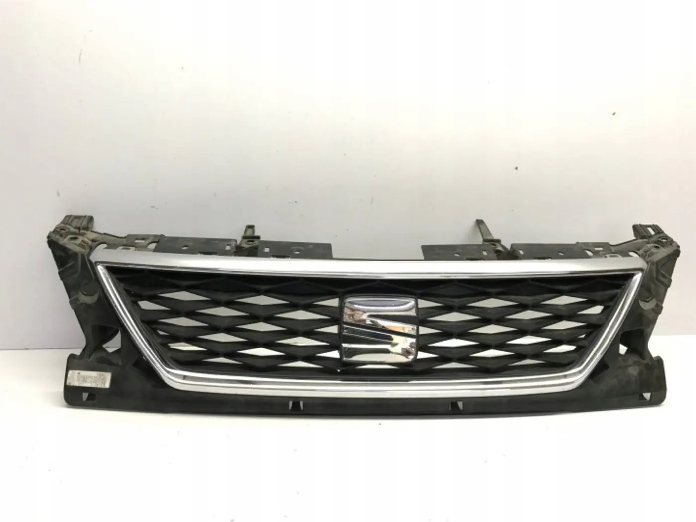 Решетка радиатора к SEAT Leon 2012