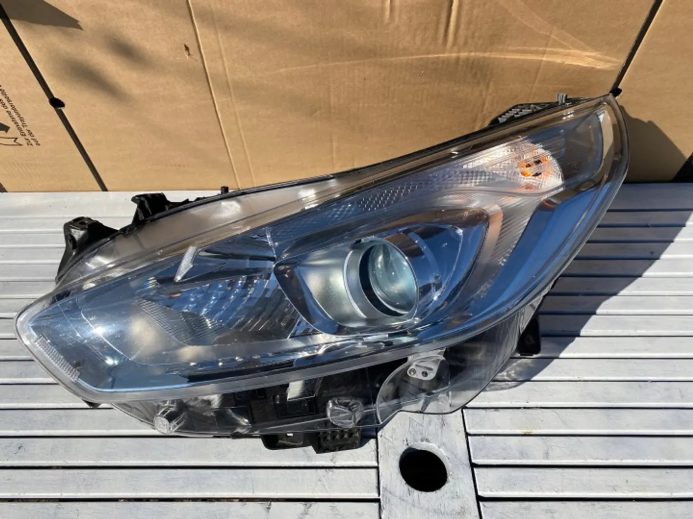 Фара левая к Ford S-MAX 2015