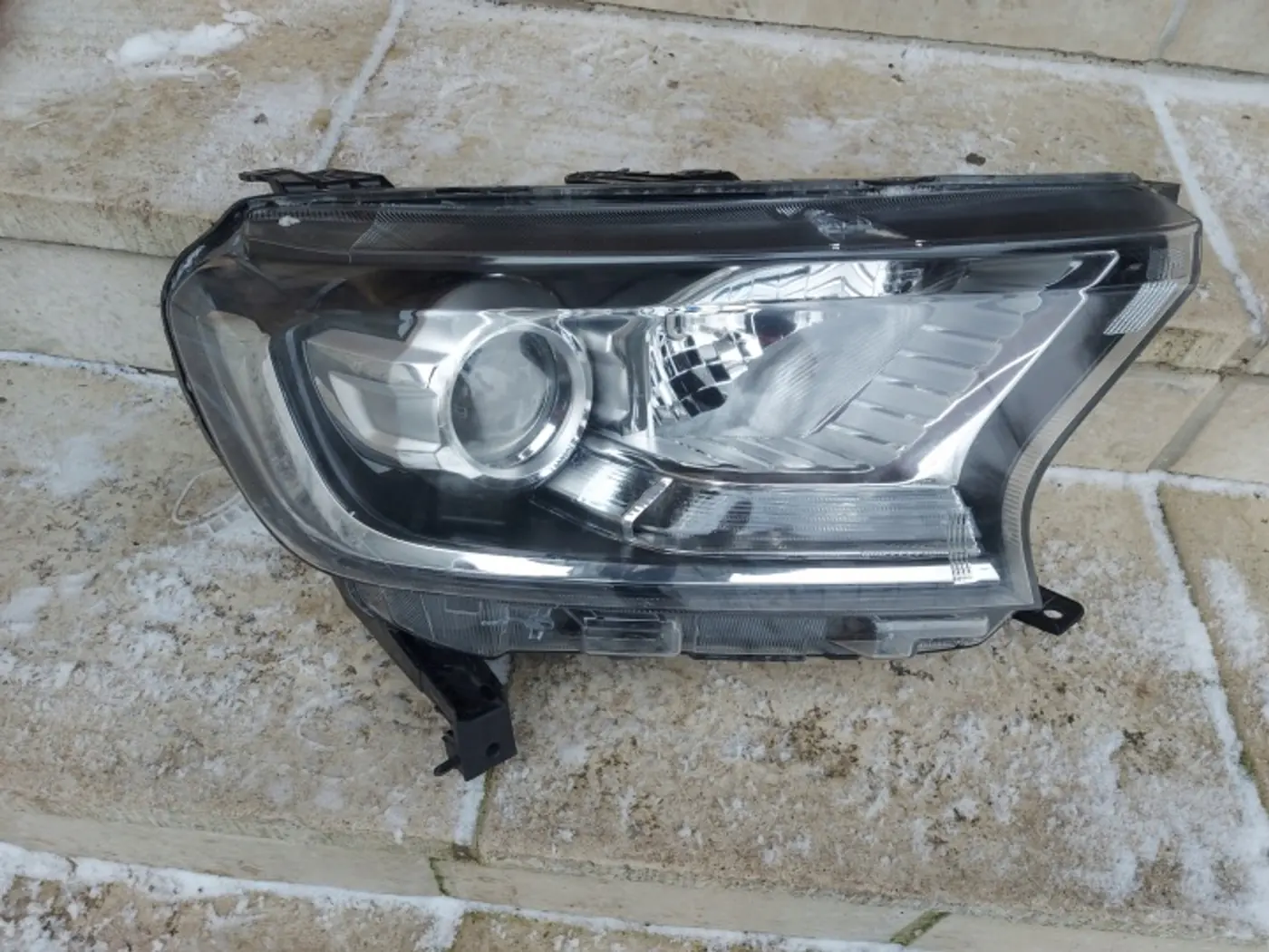 Фара правая к Ford Ranger 2011