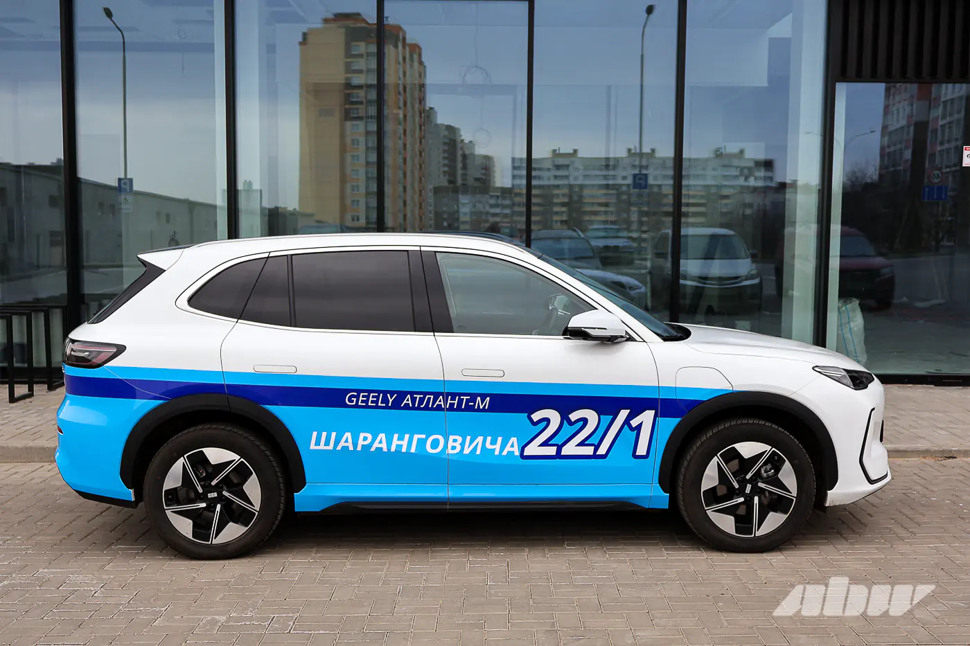 От городского хэтча до стремительного флагмана: выбираем электромобиль Geely вместе с «Атлант-М»