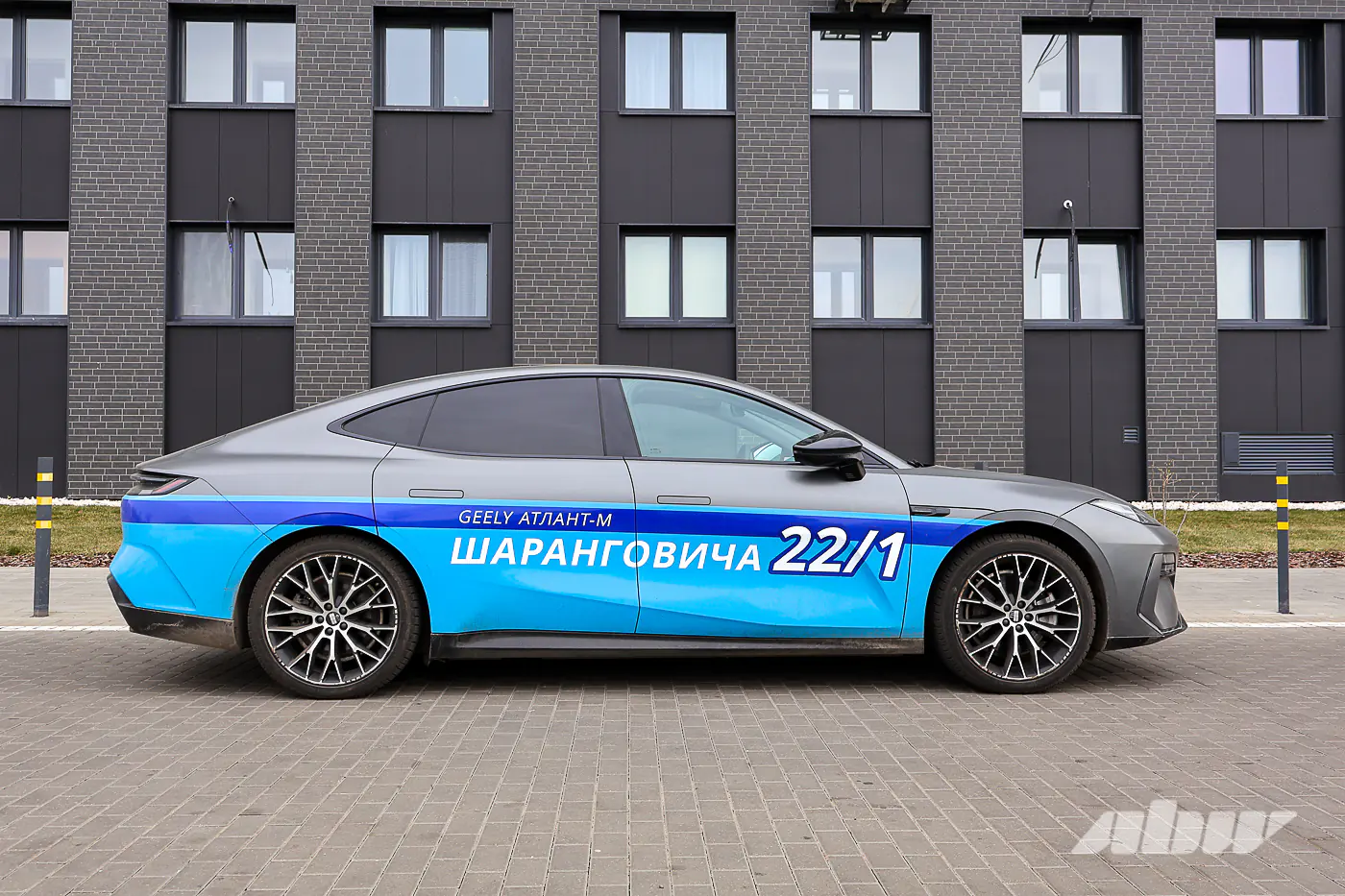 От городского хэтча до стремительного флагмана: выбираем электромобиль Geely вместе с «Атлант-М»