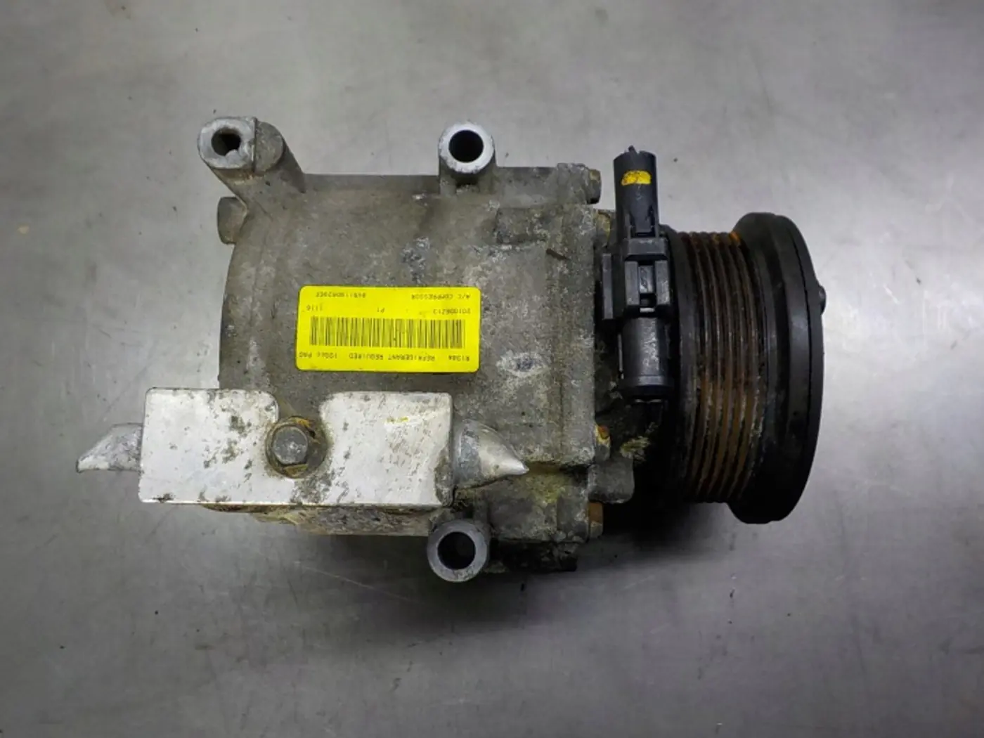 Компрессор кондиционера к Ford Fiesta 2001