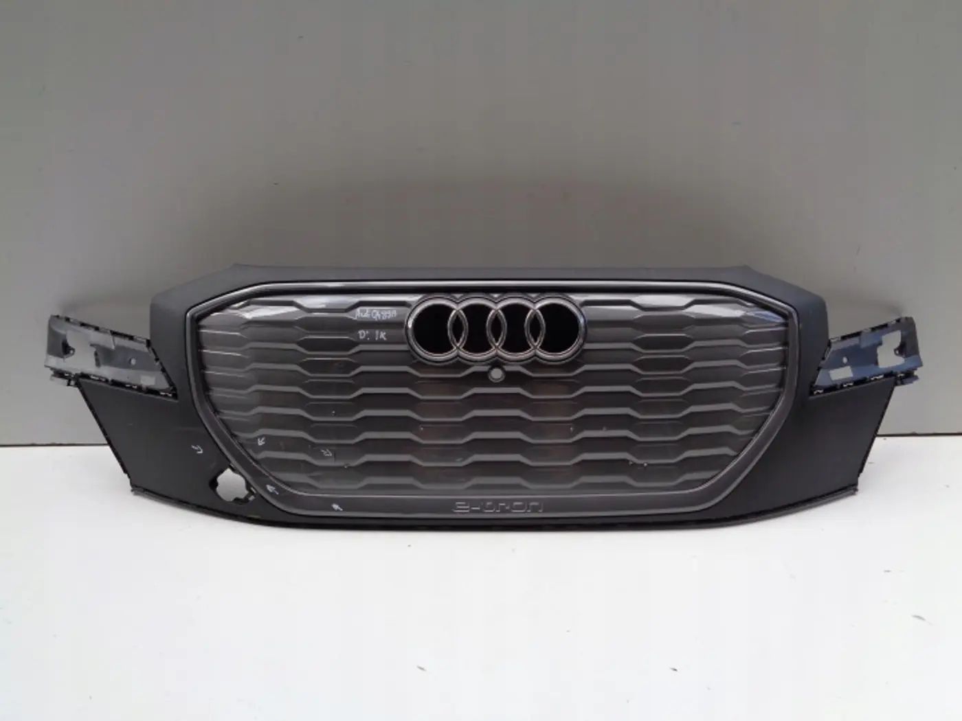 Решетка радиатора к Audi Q4 e-tron 2021