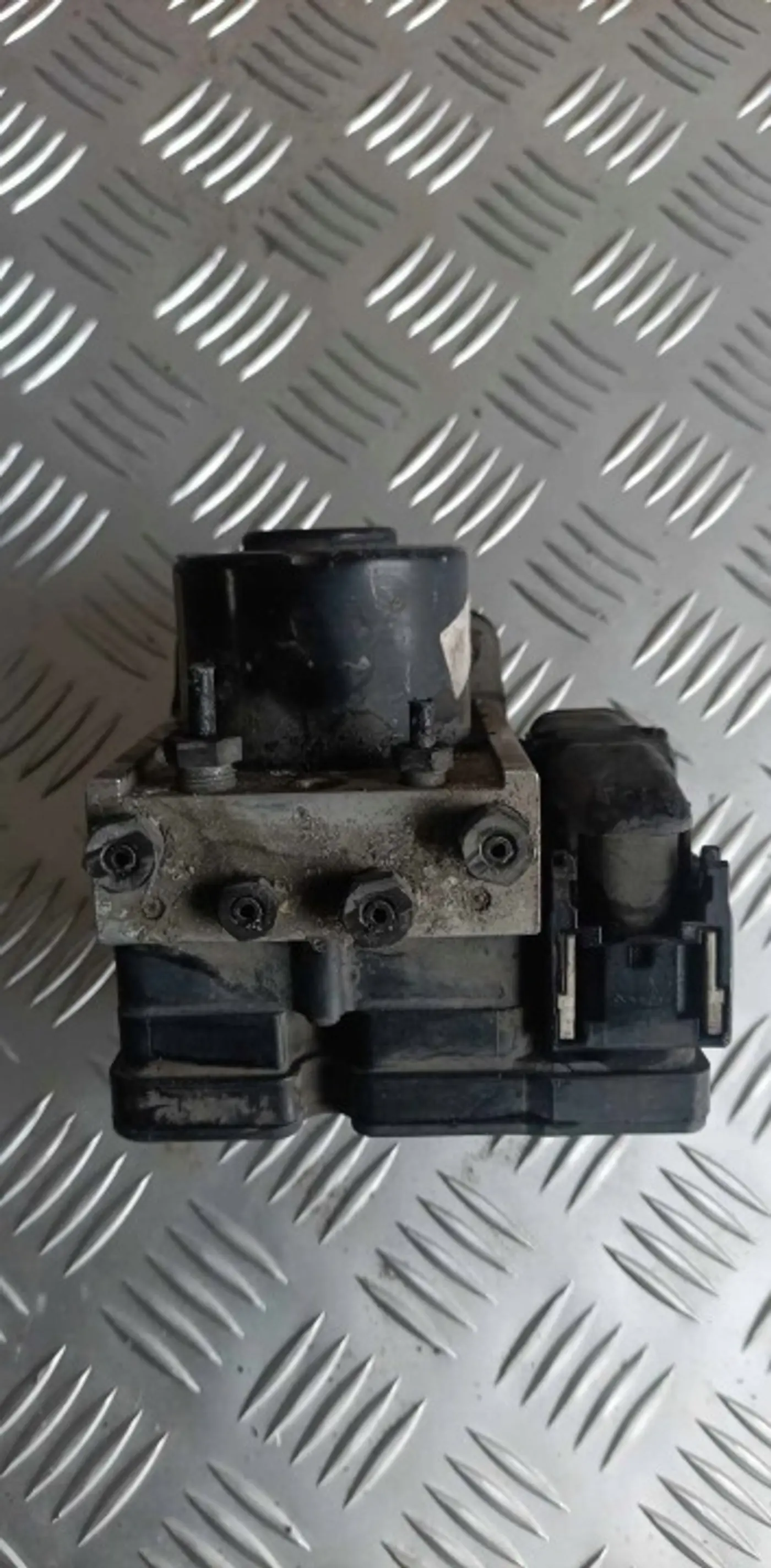 Блок ABS к Ford Fiesta 2001