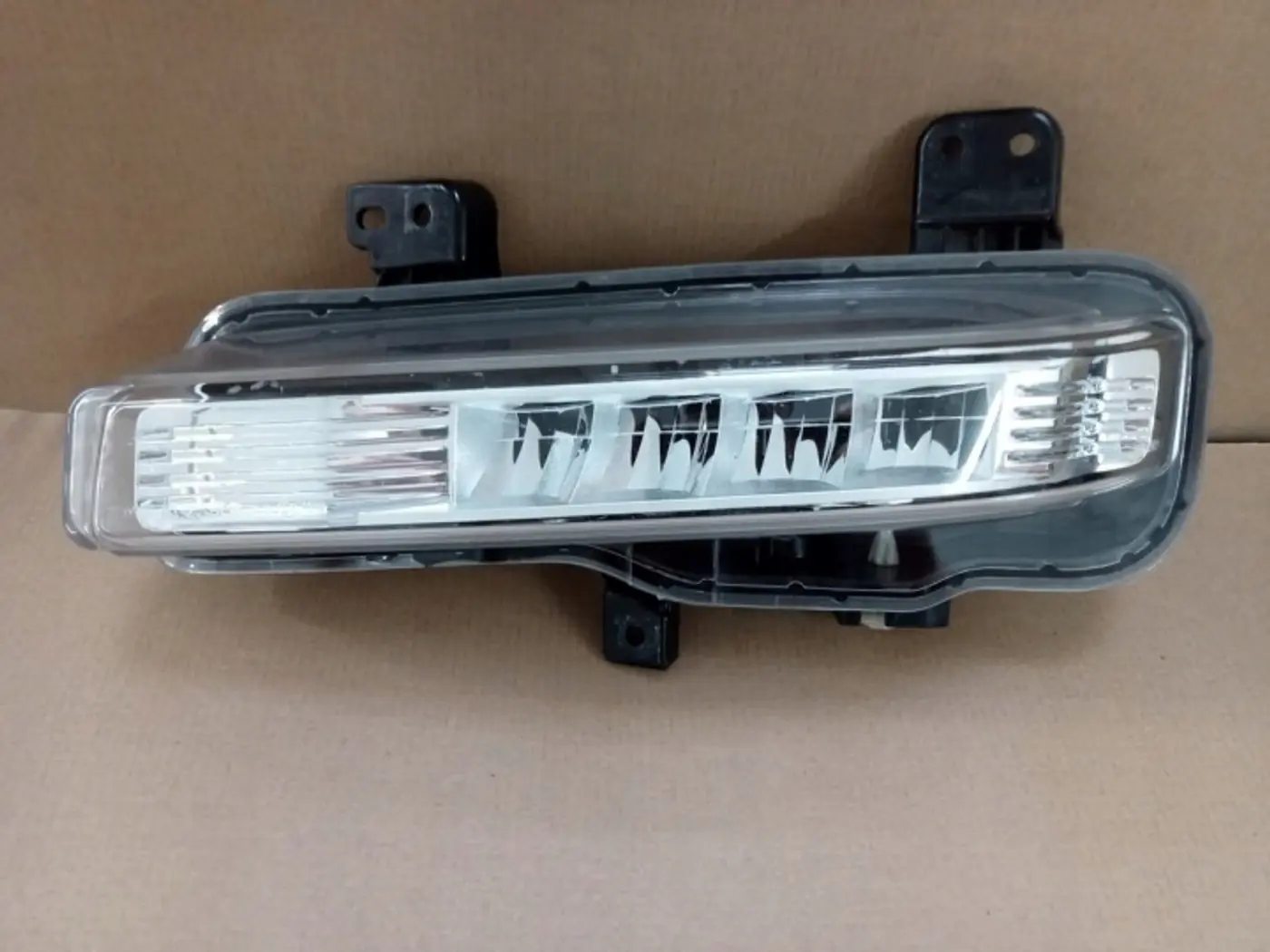 Фара противотуманная левая к Ford Explorer 2010