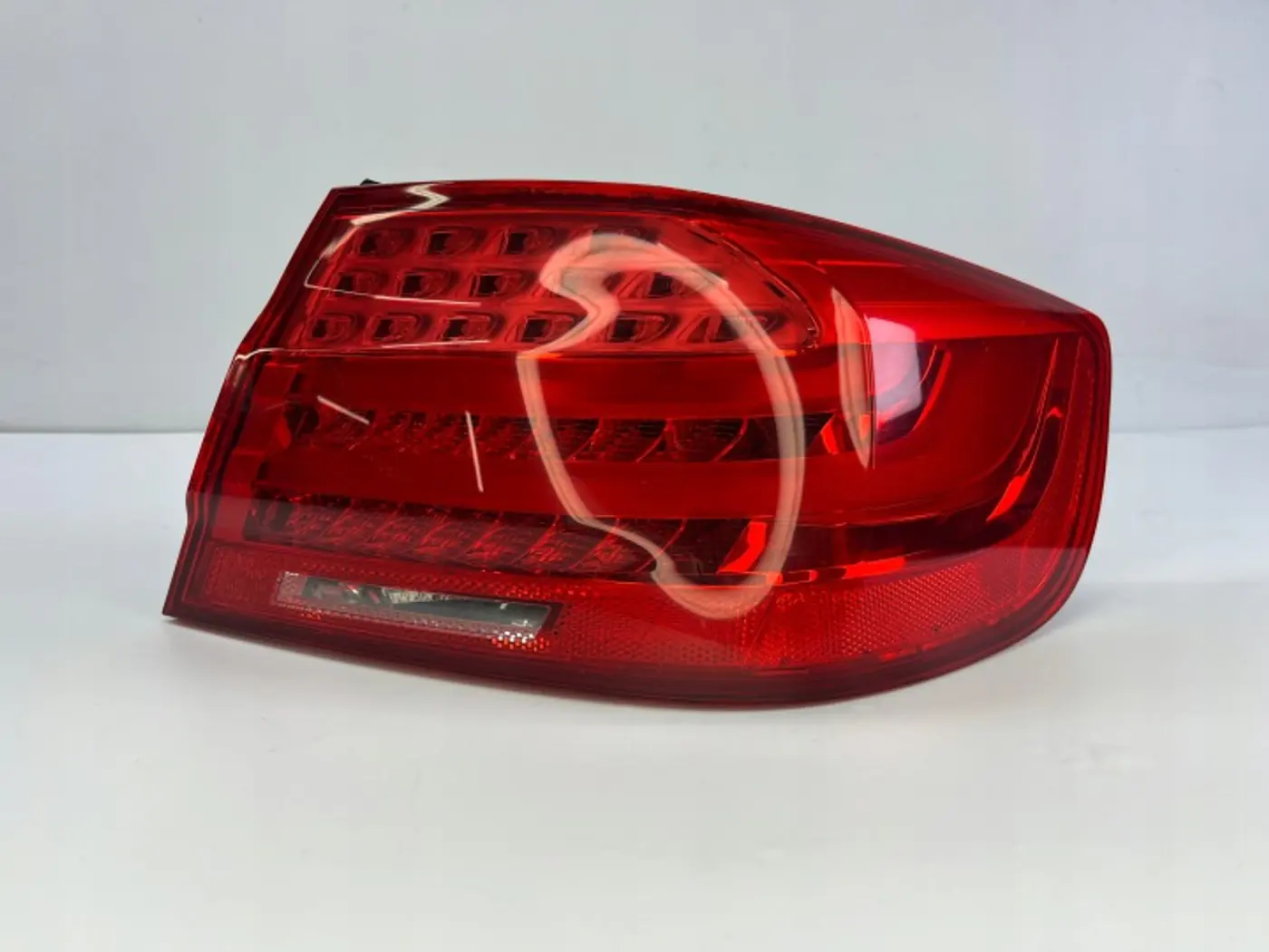 Фонарь задний правый к BMW M3 2007