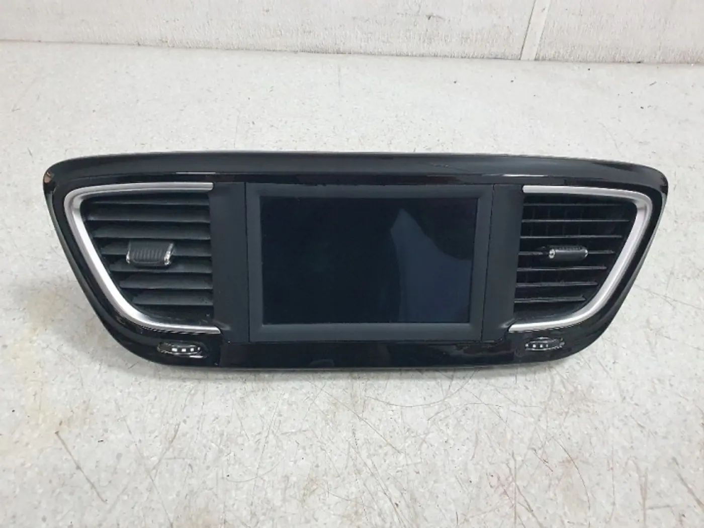 Блок навигации к Chrysler Pacifica 2016