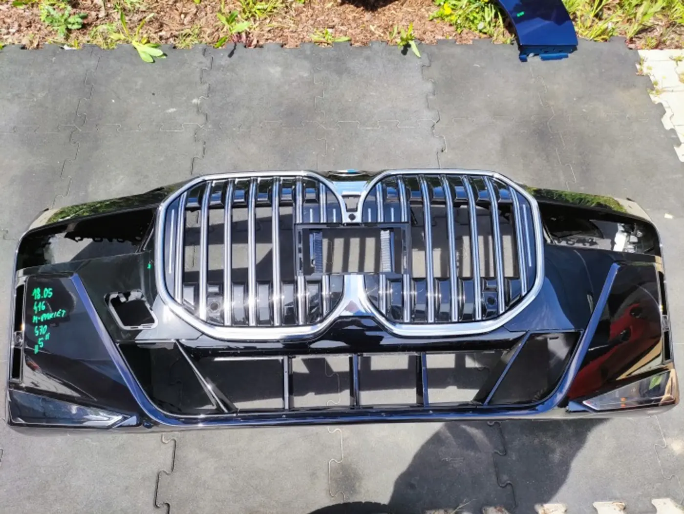 Бампер передний к BMW i7 2022