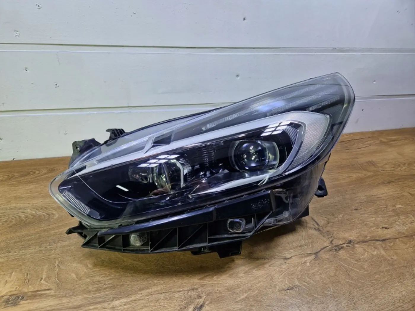 Фара левая к Ford S-MAX 2015