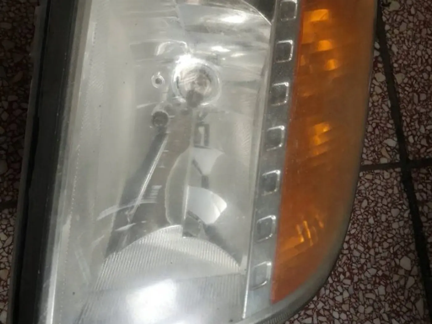 Фара левая к Ford Fusion 2002